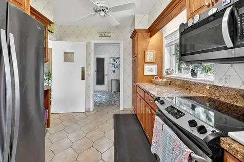 1095 Hibiscus Lane Delray Beach FL 33444