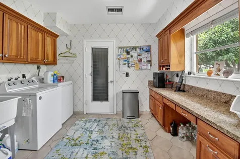 1095 Hibiscus Lane Delray Beach FL 33444