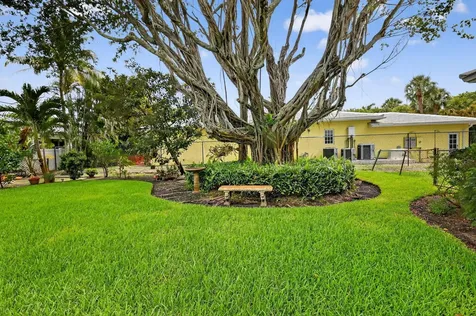 1095 Hibiscus Lane Delray Beach FL 33444