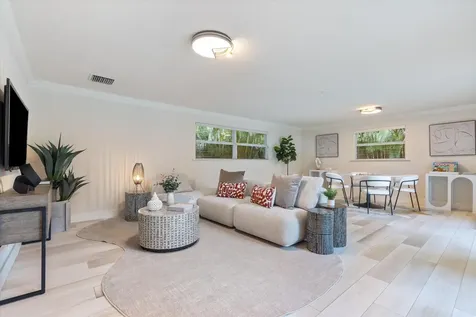 211 Nw 17th Street Delray Beach FL 33444