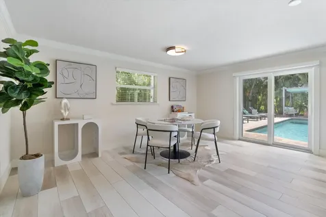 211 Nw 17th Street Delray Beach FL 33444