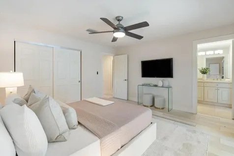 211 Nw 17th Street Delray Beach FL 33444