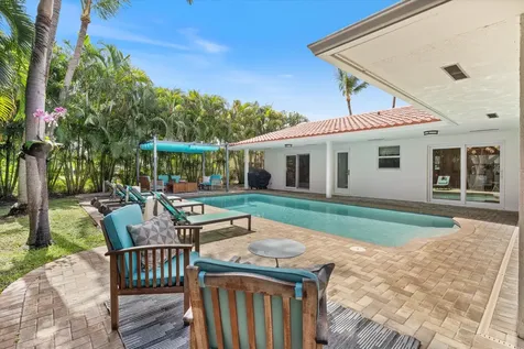 211 Nw 17th Street Delray Beach FL 33444