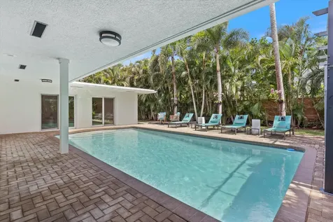 211 Nw 17th Street Delray Beach FL 33444