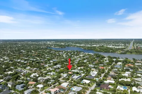 211 Nw 17th Street Delray Beach FL 33444