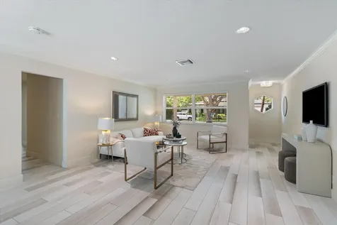 211 Nw 17th Street Delray Beach FL 33444