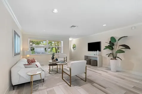 211 Nw 17th Street Delray Beach FL 33444