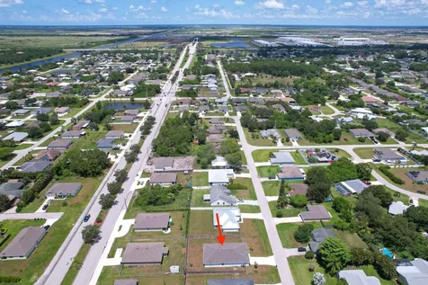 1312 Sw Calmar Avenue Port Saint Lucie FL 34953