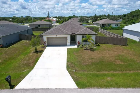 1312 Sw Calmar Avenue Port Saint Lucie FL 34953