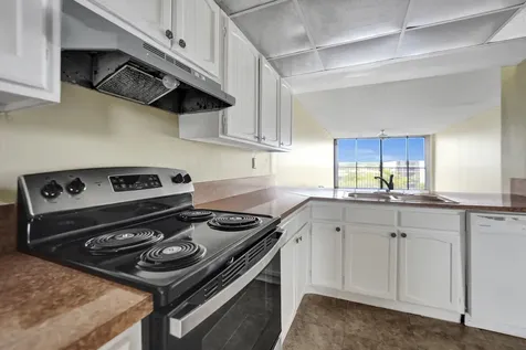 12 Royal Palm Way Boca Raton FL 33432