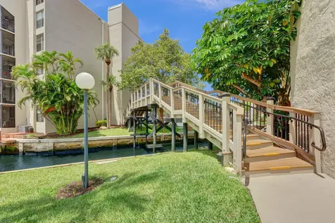12 Royal Palm Way Boca Raton FL 33432