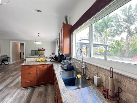 970 Sw Versailles Avenue Port Saint Lucie FL 34953