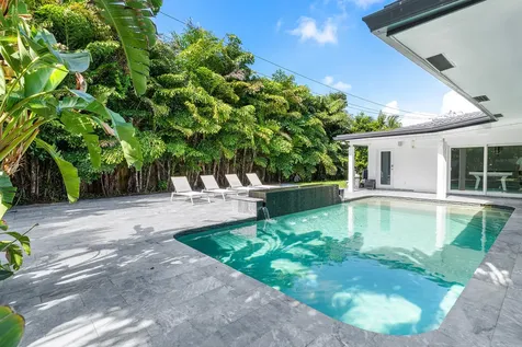 960 Sw 18th Street Boca Raton FL 33486