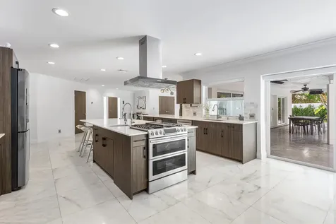 960 Sw 18th Street Boca Raton FL 33486