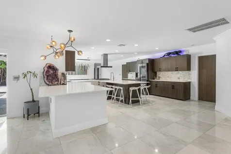 960 Sw 18th Street Boca Raton FL 33486