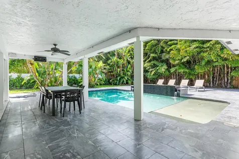 960 Sw 18th Street Boca Raton FL 33486