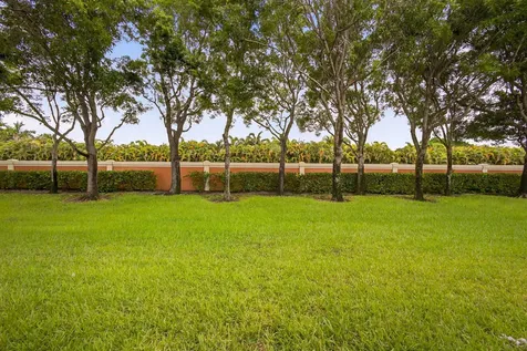 8873 Via Brilliante Wellington FL 33411