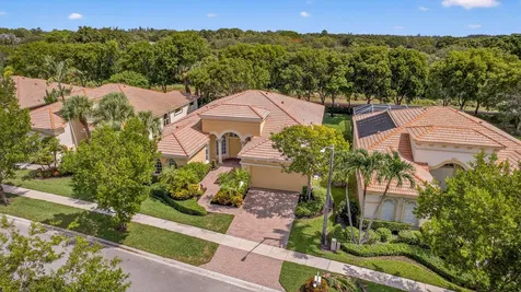 8873 Via Brilliante Wellington FL 33411