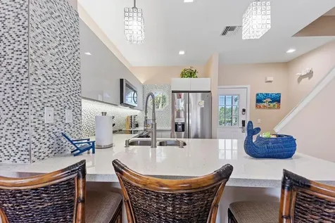 7031 Harbor Village Drive Duck Key FL 33050
