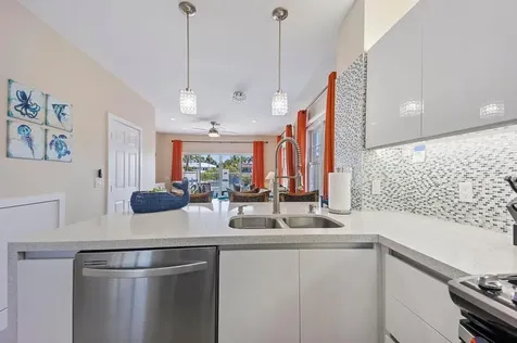 7031 Harbor Village Drive Duck Key FL 33050