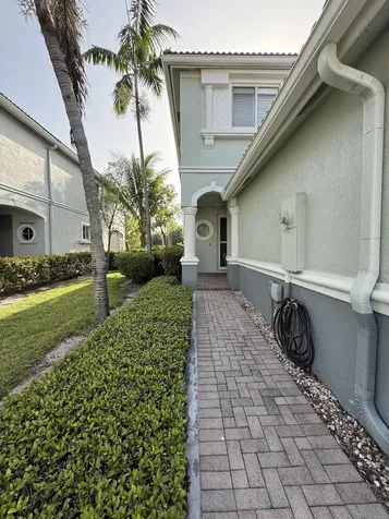 2136 Oakmont Drive Riviera Beach FL 33404