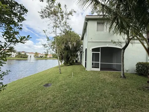 2136 Oakmont Drive Riviera Beach FL 33404
