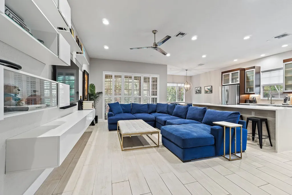 5119 Artesa Way Palm Beach Gardens FL 33418