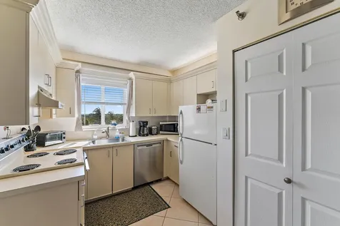 275 Palm Avenue Jupiter FL 33477
