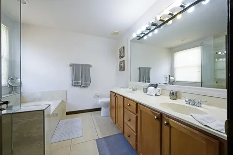 8071 Murano Circle Palm Beach Gardens FL 33418