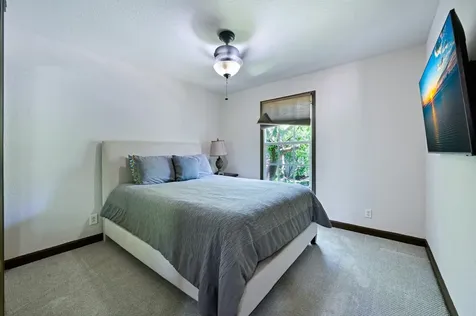 8071 Murano Circle Palm Beach Gardens FL 33418