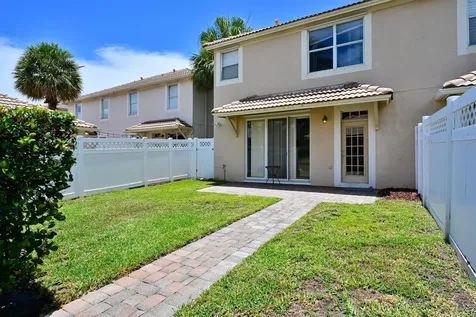 8071 Murano Circle Palm Beach Gardens FL 33418