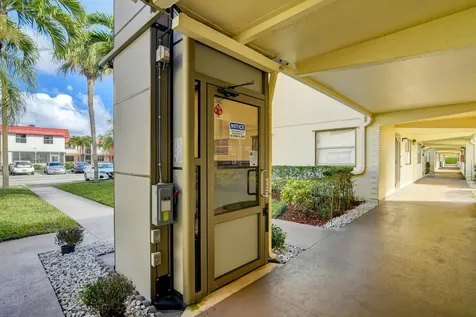 78 Saxony B Delray Beach FL 33446