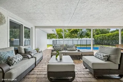 746 Sw 2nd Street Boca Raton FL 33486