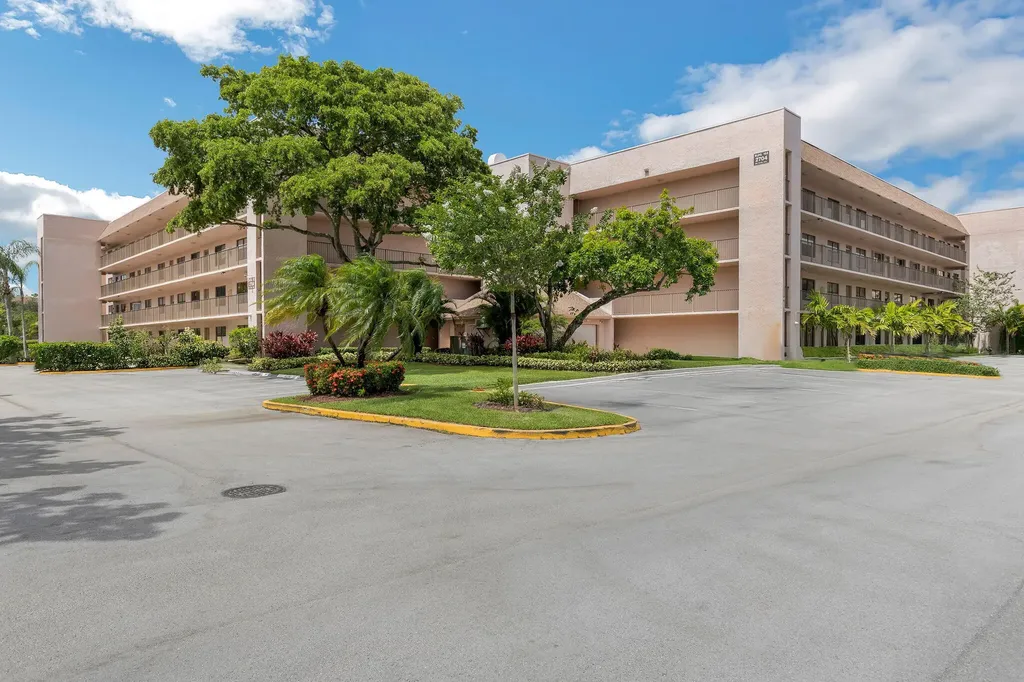 2704 Nw 104th Avenue Sunrise FL 33322