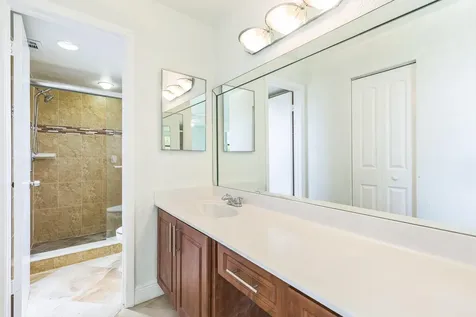 2704 Nw 104th Avenue Sunrise FL 33322