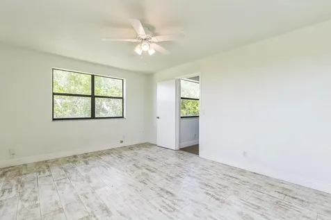 2704 Nw 104th Avenue Sunrise FL 33322