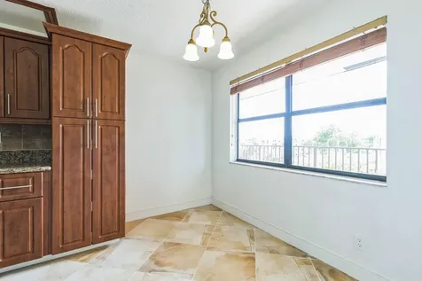 2704 Nw 104th Avenue Sunrise FL 33322