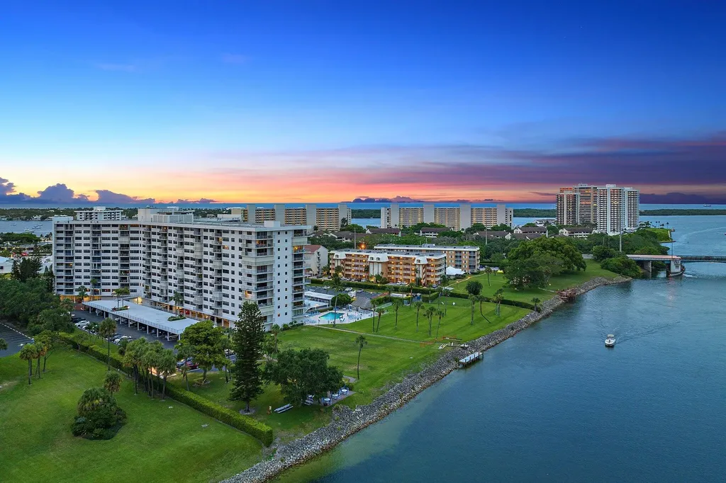 336 Golfview Road North Palm Beach FL 33408