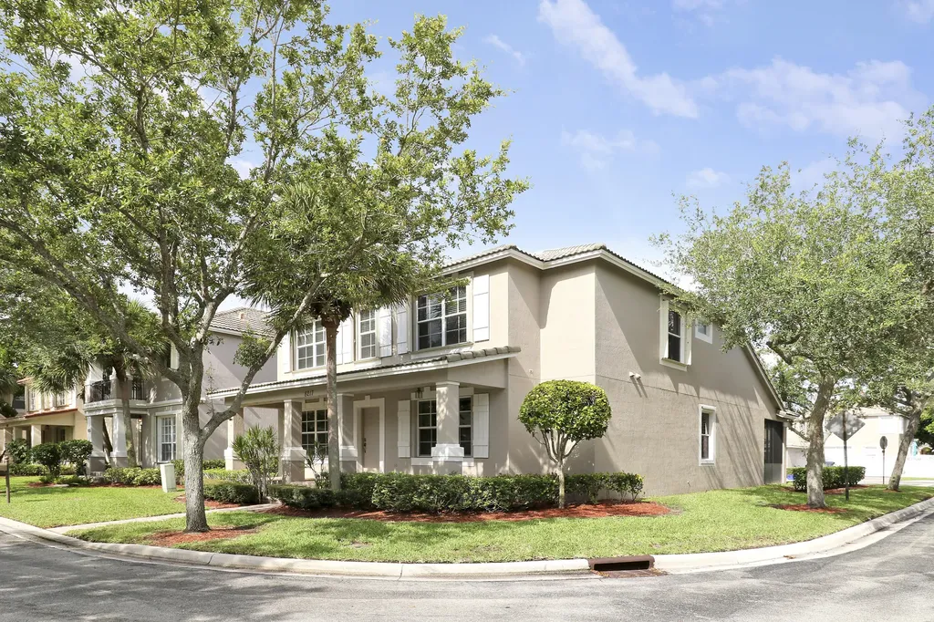 8217 Calterra Drive Palm Beach Gardens FL 33418