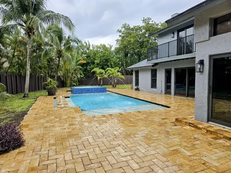 1401 Sw 54th Avenue Plantation FL 33317