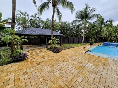 1401 Sw 54th Avenue Plantation FL 33317