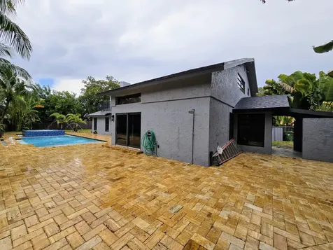 1401 Sw 54th Avenue Plantation FL 33317