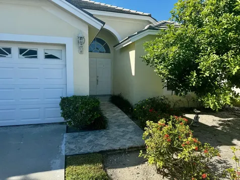 2014 Normandy Circle West Palm Beach FL 33409