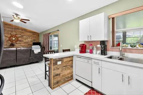 432 Nw Sherry Lane Port Saint Lucie FL 34986