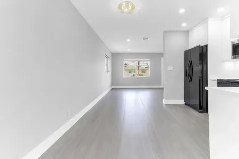 7609 Nw 70 Avenue Tamarac FL 33321