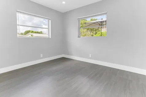 7609 Nw 70 Avenue Tamarac FL 33321