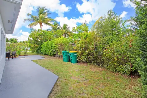 7609 Nw 70 Avenue Tamarac FL 33321