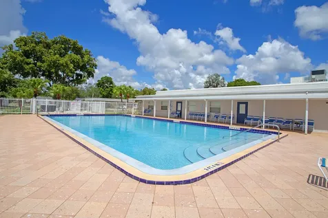 7609 Nw 70 Avenue Tamarac FL 33321