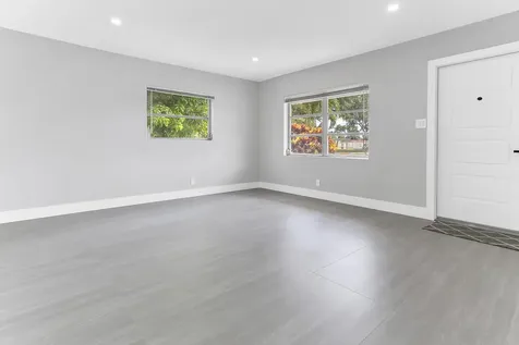 7609 Nw 70 Avenue Tamarac FL 33321