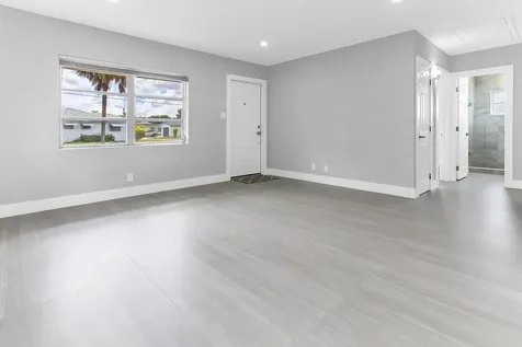 7609 Nw 70 Avenue Tamarac FL 33321